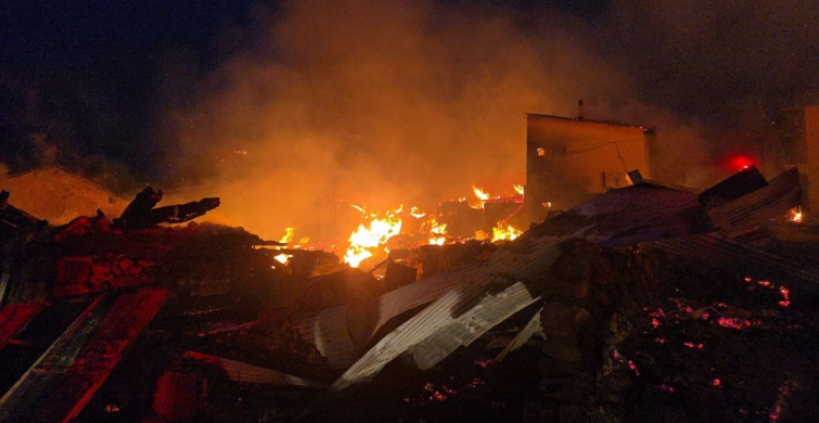 Bolu'da Yangın: 5 Ev ve 8 Samanlık Zarar Gördü