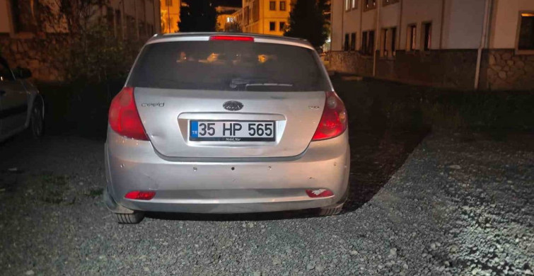 Bolu'da yön levhasına çarpıp kaçan alkollü sürücü yakalandı
