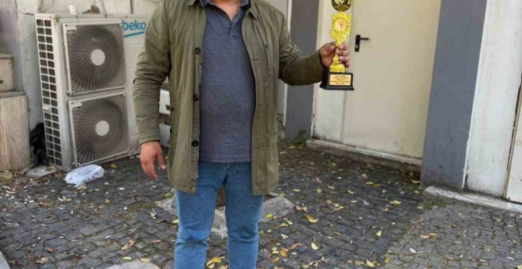 Bornova'da Dama Turnuvası: Ahmet Tokmak Üçüncülük Elde Etti