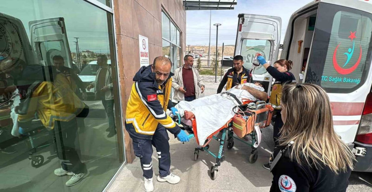 Boşanma Aşamasındaki Korkunç Olay: Eşini Bıçakladı, Sonra Kendini Yaraladı