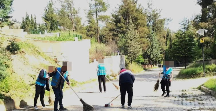 Boyabat’ta Kurban Bayramı Öncesi Mezarlık Temizliği