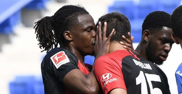 Boyata: 'Öpmedim, Taktik Veriyordum'