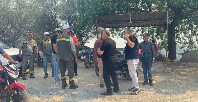 Bozdoğan belediye başkanı özel, yangın bölgesinde çalışmaları yerinde takip ediyor