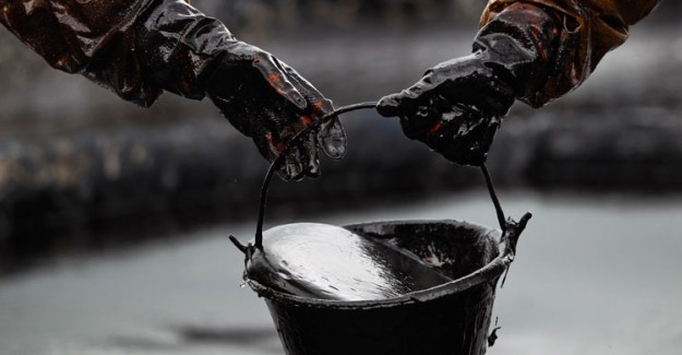 Brent Petrolün Varili 24,80 Dolar
