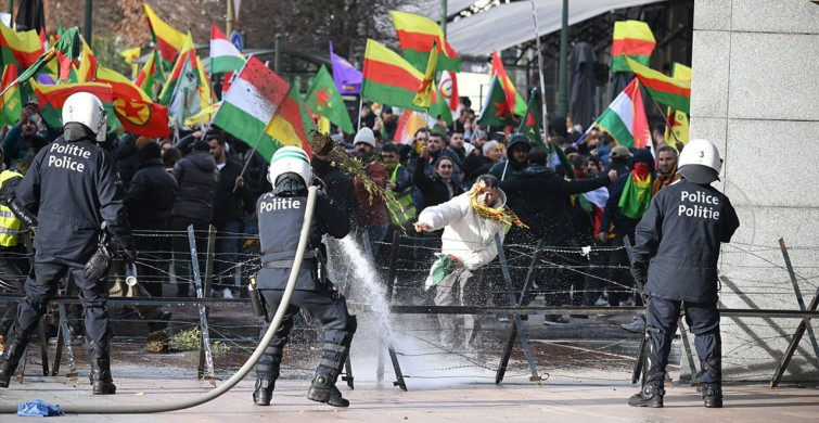 Brüksel'de YPG/SDG Yandaşlarına Polis Müdahalesi