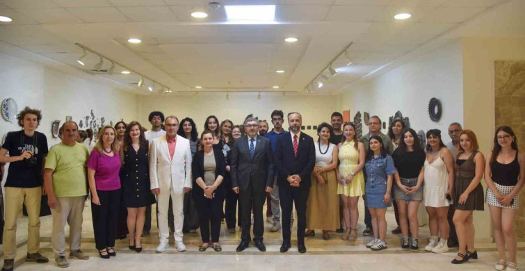 BŞEÜ'de yıl sonu öğrenci sergisi açıldı