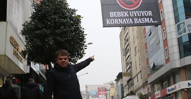 Bu Caddede Sürücüler Korna Basmaya Çekiniyor