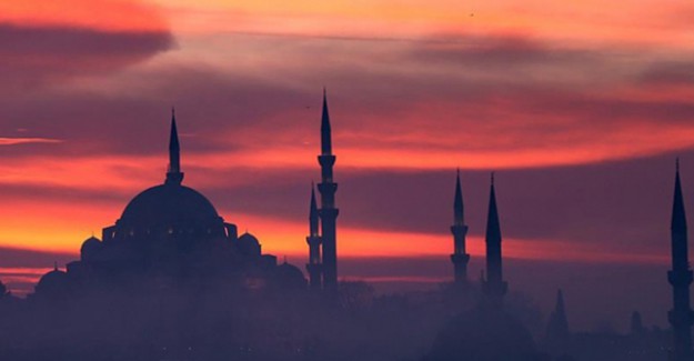 Bu Gece 90 Bin Camide Eş Zamanlı Sela Okunacak