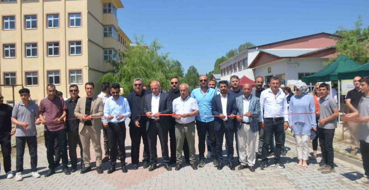 Bulanık Borsa İstanbul MTAL’de yıl sonu sergisi