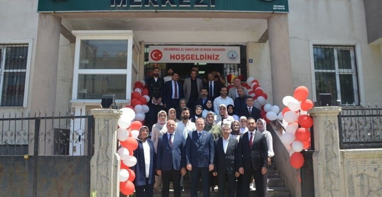 Bulanık'ta El İşi Eserler Sergilendi