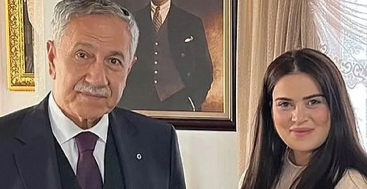 Bülent Arınç'ın yeğeni kimdir? Ezgi Akgün Biber siyasete mi atıldı? Duyunca çok şaşıracaksınız! İşte katıldığı parti