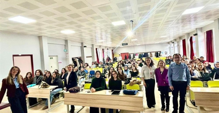 Bülent Ecevit Üniversitesi'nde 96 öğrenciye emzirme danışmanlığı eğitimi verildi