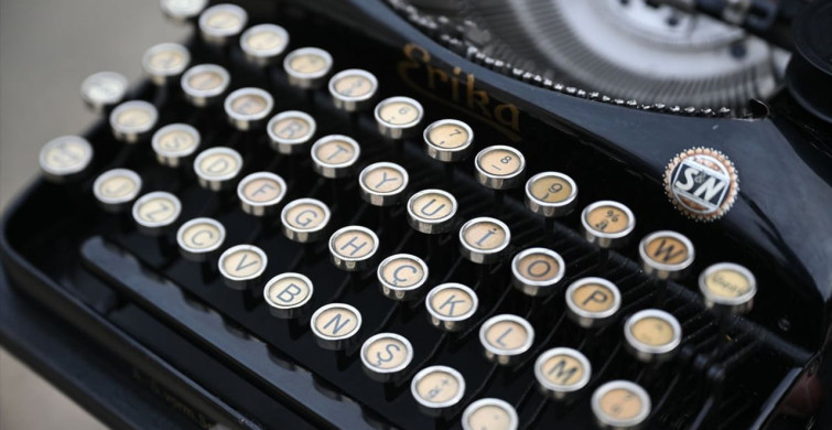 Bülent Ecevit'in Daktilosu Ulucanlar Cezaevi Müzesi'nde Sergileniyor