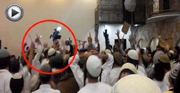 Bunu Yapsa Yapsa Yahudiler Yapar; İnsanlık Dışı Hareket!