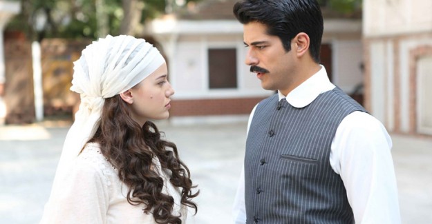 Burak Özçivit Başarının Sırrını Fahriye Evcen'de Buldu