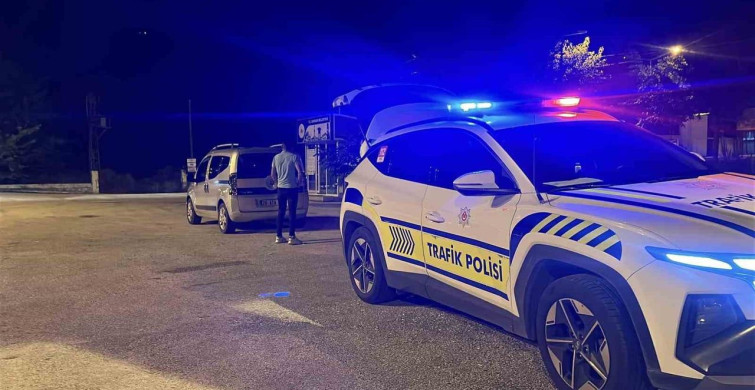 Burdur'da alkollü yakalanan sürücü, kendini 'alkollü değilim' diyerek savundu
