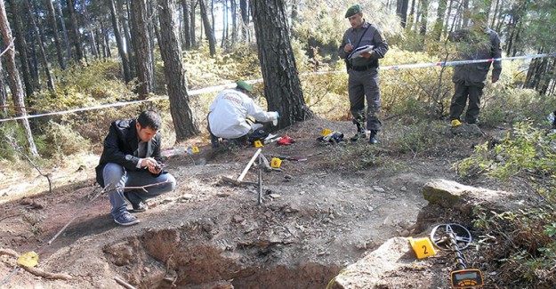 Burdur'da Kaçak Kazı Yapan 3 Kişiye Gözaltı