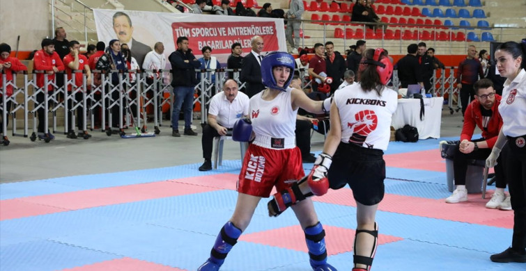 Burdur'da Kick Boks Türkiye Şampiyonası Heyecanı