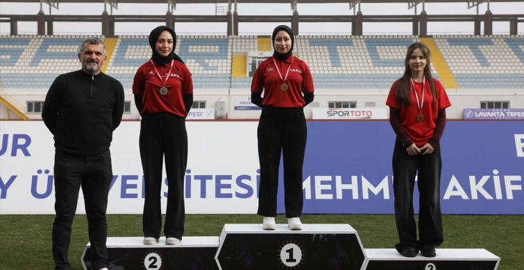 Burdur'da Mehmet Akif Ersoy'u Anma Haftası Spor Turnuvaları Tamamlandı