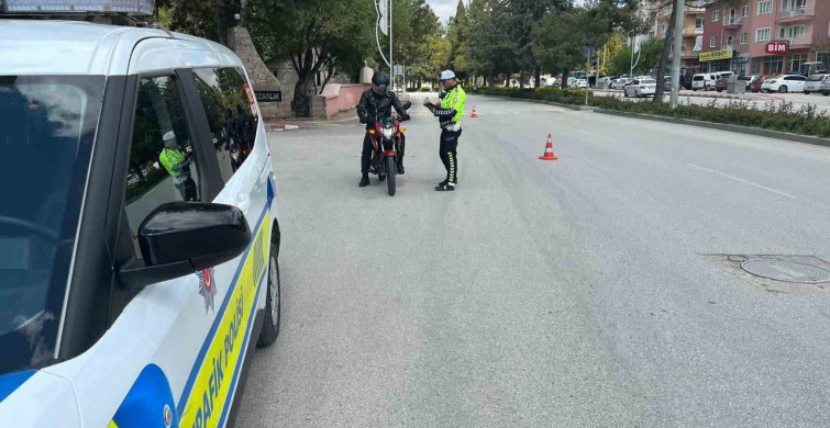 Burdur'da Motosiklet Denetimleri: 383 Araç Kontrol Edildi