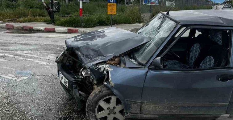 Burdur'da Okul Servisi ve Otomobil Çarpıştı: 7 Yaralı