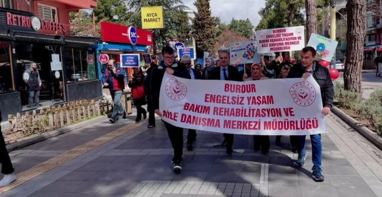 Burdur'da Otizm Farkındalık Yürüyüşü Etkinliği