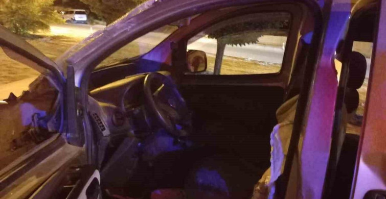 Burdur'da otobüs ile hafif ticari araç çarpıştı: 3 yaralı