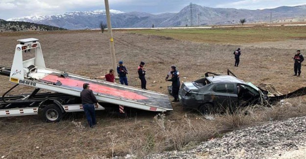 Burdur'da Trafik Kazası: 3 Ölü 2 Yaralı 