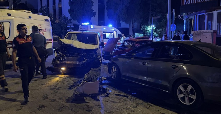 Burdur'da Üç Araçlı Kaza: 1 Ölü, 4 Yaralı