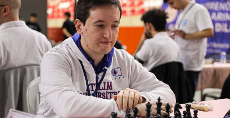 Burdur'da Üniversiteler Arası Satranç Şampiyonası Başladı