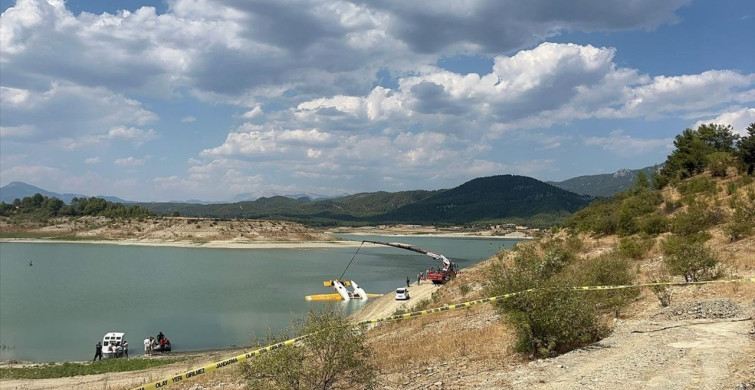 Burdur'daki Uçak Kazası: Uçak Kıyıya Sabitlendi