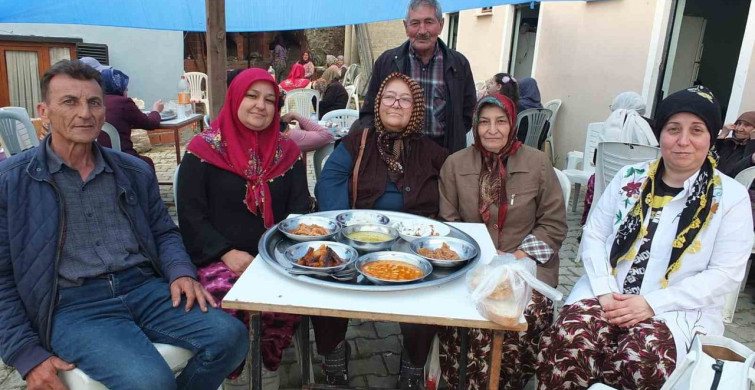 Burhaniye Düğün Yemeği Geleneği Sürüyor