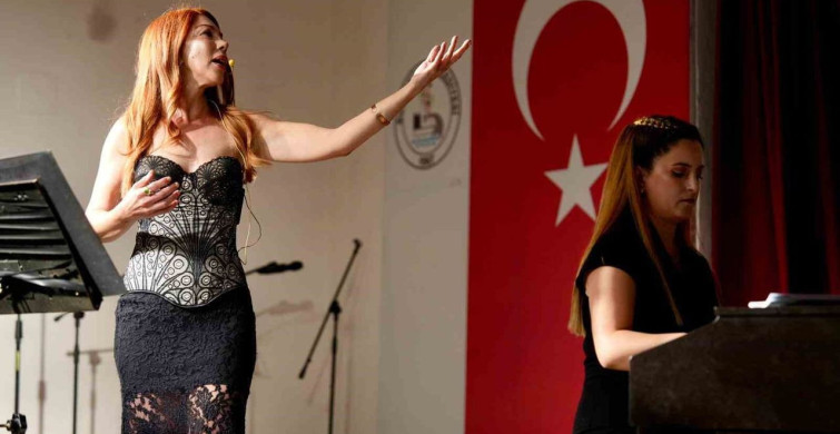 Burhaniye'de dünya müzik günü coşkusu yaşandı