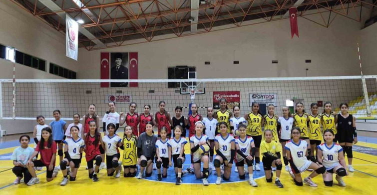 Burhaniye’de gençler spor ve sanatla tek yürek oluyor