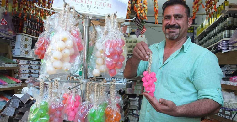 Burhaniye'de zeytinyağı sabunları ilgi görüyor
