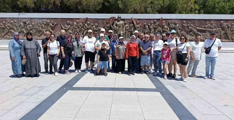 Burhaniyeliler, Büyükşehir desteğiyle Çanakkale'yi ziyaret etti