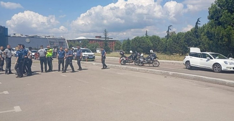 Bursa adliyesinde boşanma davası sonrası silahla ateş açıldı