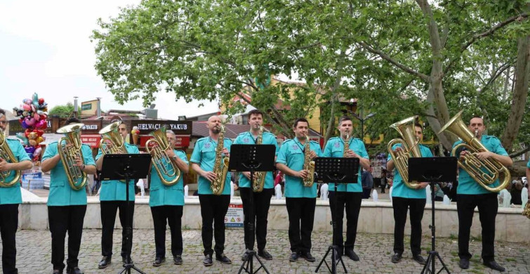 Bursa Büyükşehir Bandosu Bahar Konserleri İle Coşkuluydu