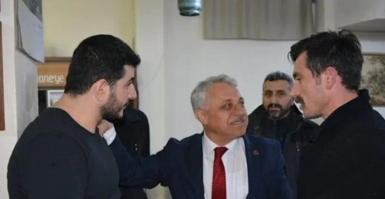 Bursa Siyasetinde Kaybedilen Değer: Eczacı Ayhan Özbek Hayatını Kaybetti