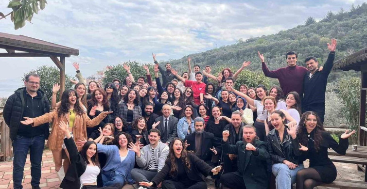 Bursa Uludağ Üniversitesi'nde Dünya Tiyatro Günü Coşkuyla Kutlandı