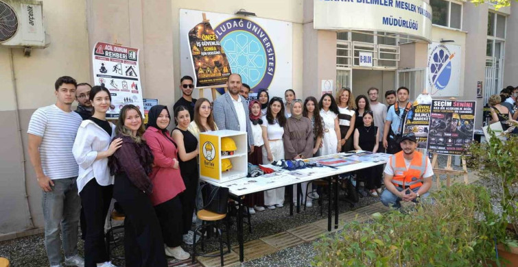 Bursa Uludağ Üniversitesi'nde Yılsonu Proje Şenliği Heyecanı