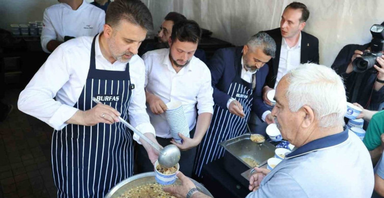Bursa’da 15 Temmuz programı şehitleri anarak başladı