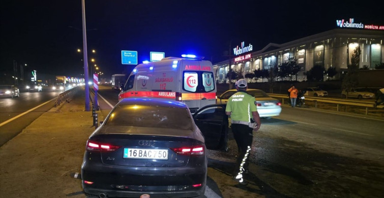 Bursa'da Bariyere Çarpan Otomobilin Sürücüsü Ağır Yaralandı