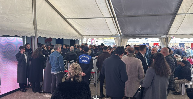 Bursa'da Belediye Başkanı Bozbey'e Saldırı Girişimi: 4 Zanlıya Yurt Dışı Yasakları