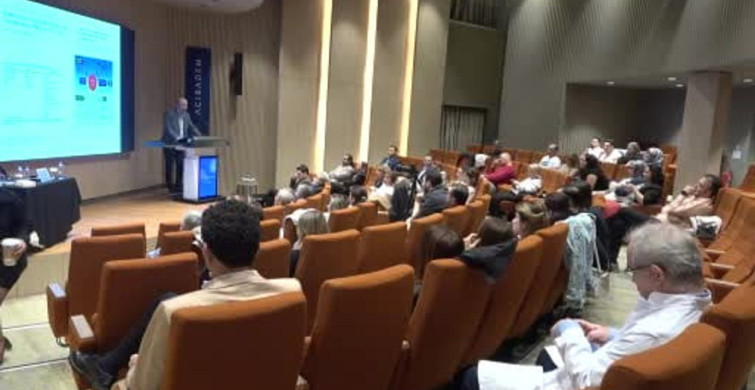 Bursa'da Canlı Cerrahi Sempozyumu: Doktorlar Bilgi Paylaştı