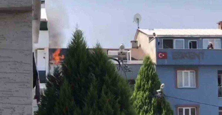 Bursa'da Çatı Yangını Başarıyla Söndürüldü