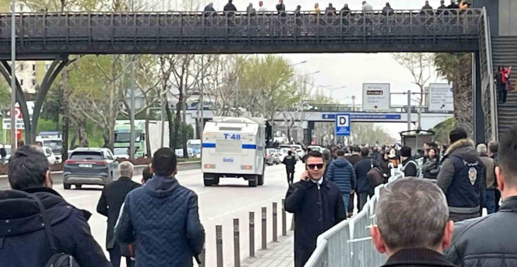 Bursa’da CHP’liler Eylem Yaptı: Trafik Kapandı