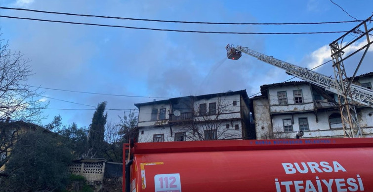 Bursa'da Ev Yangını: İtfaiye Hızla Müdehale Etti