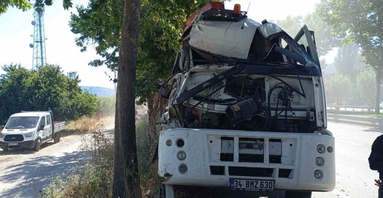 Bursa'da freni patlayan kamyon 2 araca çarptı; 3 kişi yaralandı