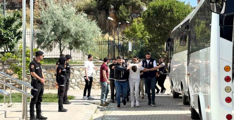 Bursa'da Helikopter Destekli Uyuşturucu Operasyonu: 29 Şüpheli Adliyeye Sevk Edildi